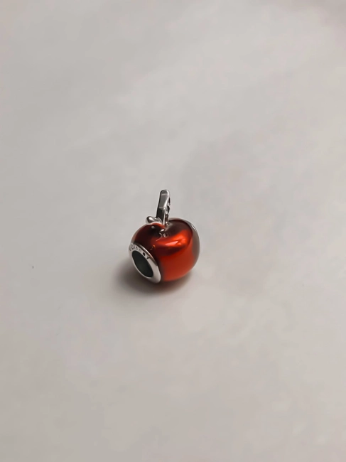 Srebrny Charms Jabłko