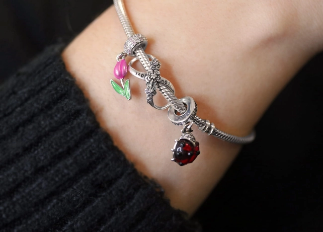 Srebrny Charms Zawieszka Różowy Tulipan