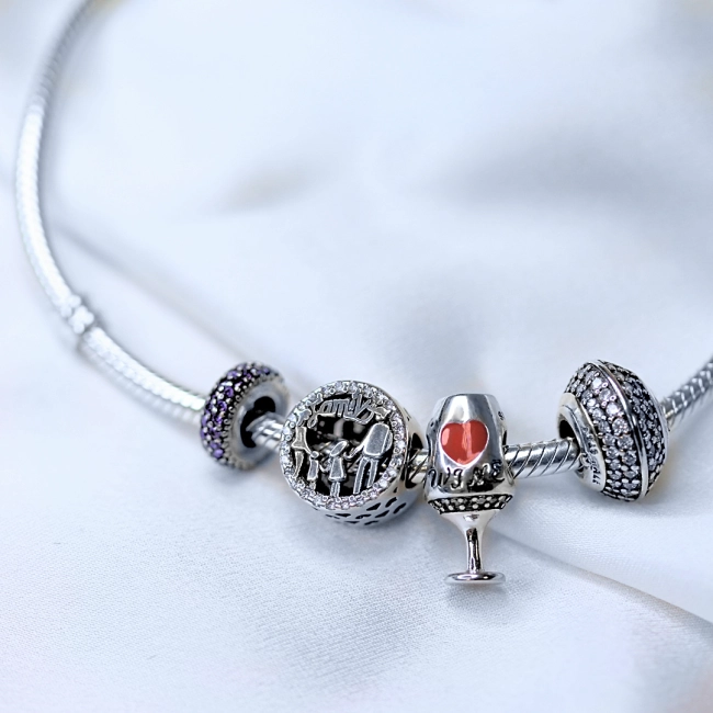 Srebrny Charms Ażurowy Rodzina