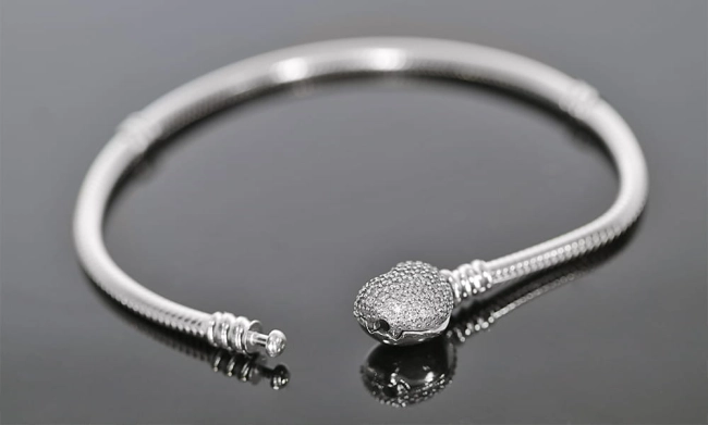 Bransoletka typu Pandora Błyszczące Serce 17 cm