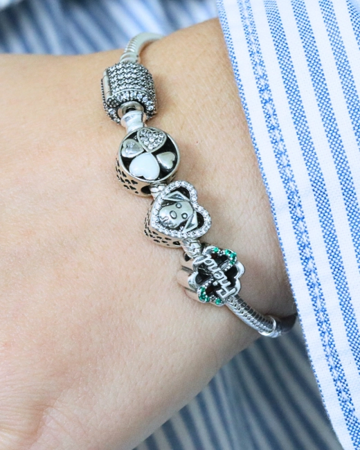 Srebrny Charms Piesek w Sercu