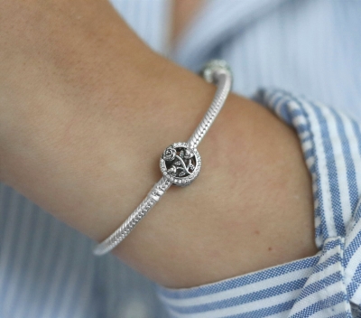 Srebrny Charms Okrągły z Różą