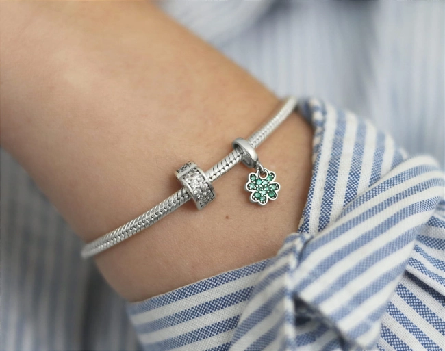 Srebrny Charms Zawieszka Czterolistna Koniczynka