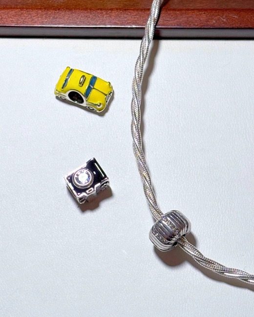 Srebrny Charms Żółta Taksówka Love