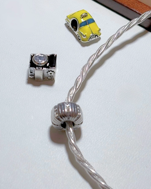 Srebrny Charms Żółta Taksówka Love