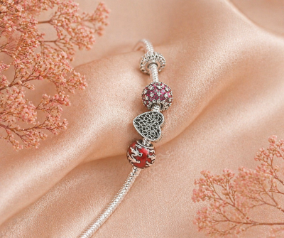 Srebrny Charms Błyszczący Czerwony Koralik