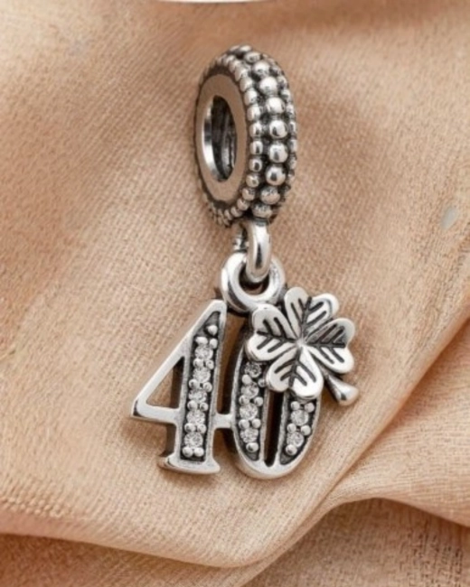 Srebrny Charms 40 Urodziny