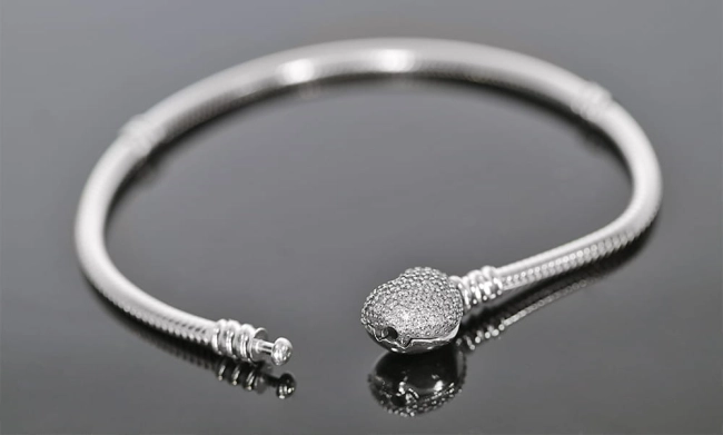 Bransoletka typu Pandora Błyszczące Serce 17 cm